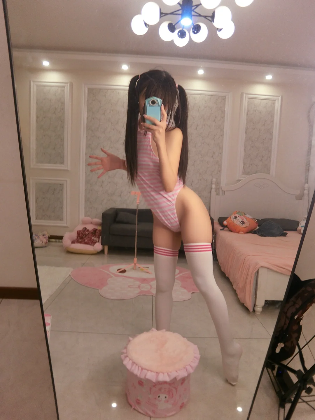 软妹摇摇乐摇摇乐yoyo_友達と一緒です140P_271MB tg@simisebaisi 【丝足阁】115.webp